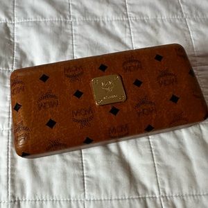 MCM CASES